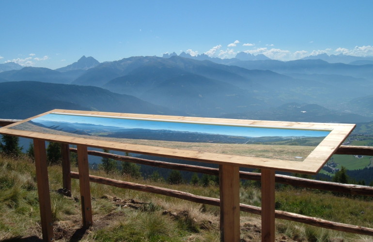 Vista per le dolomiti da Spinga