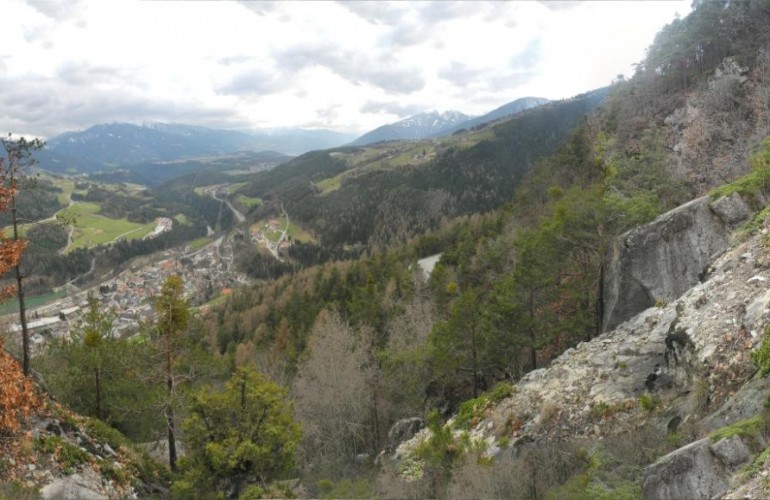 Il terreno ripido  permette una vista incredibile su Rio Pusteria