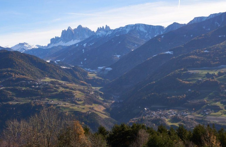 Blick auf Villnöß - Die Geisler im Hintergrund